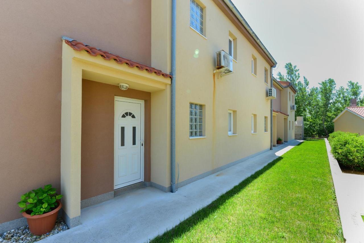 Apartments By The Sea Nin, Zadar - 13172 外观 照片