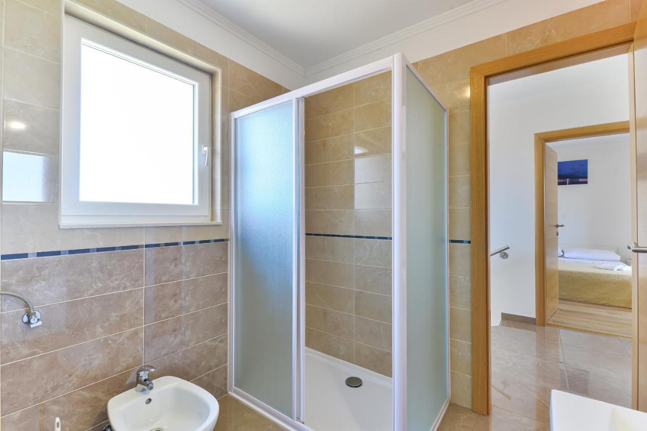 Apartments By The Sea Nin, Zadar - 13172 外观 照片