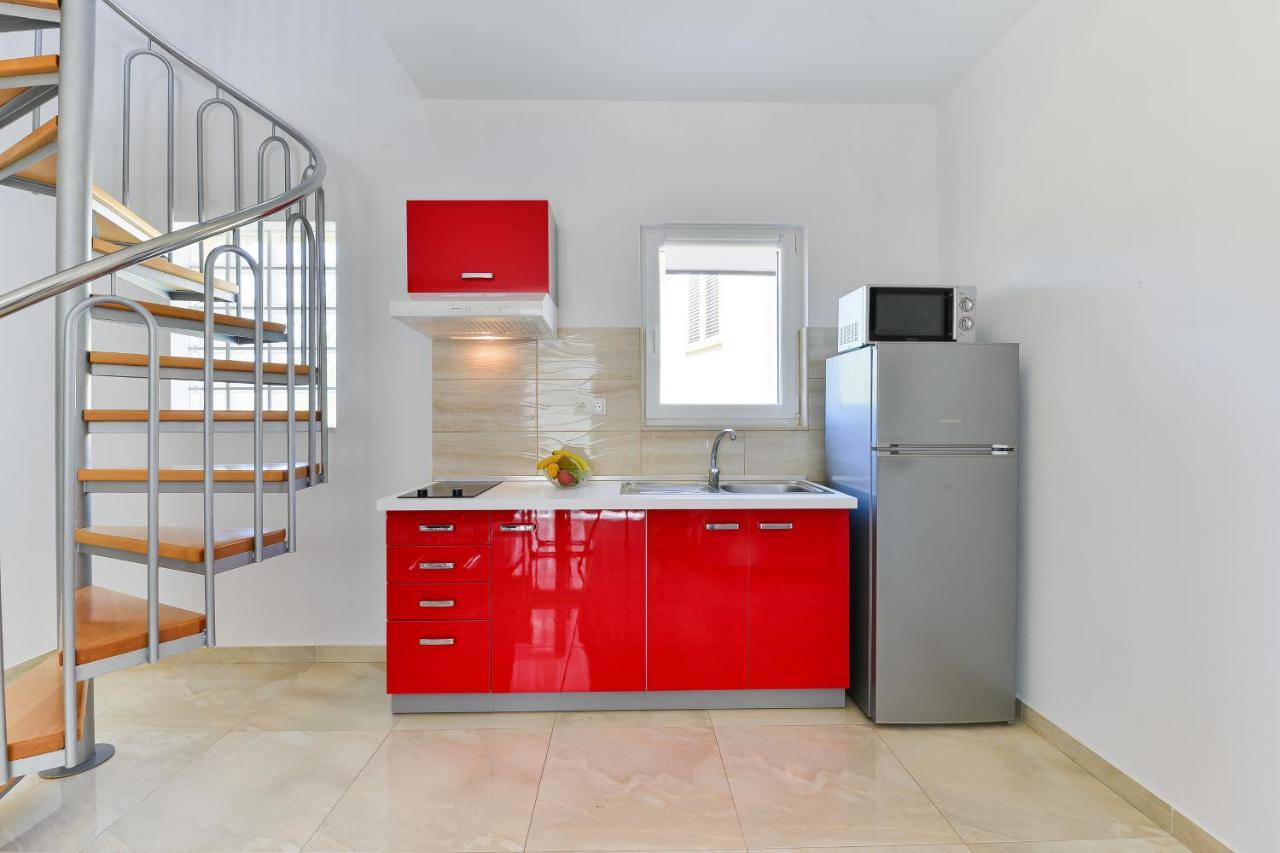 Apartments By The Sea Nin, Zadar - 13172 外观 照片
