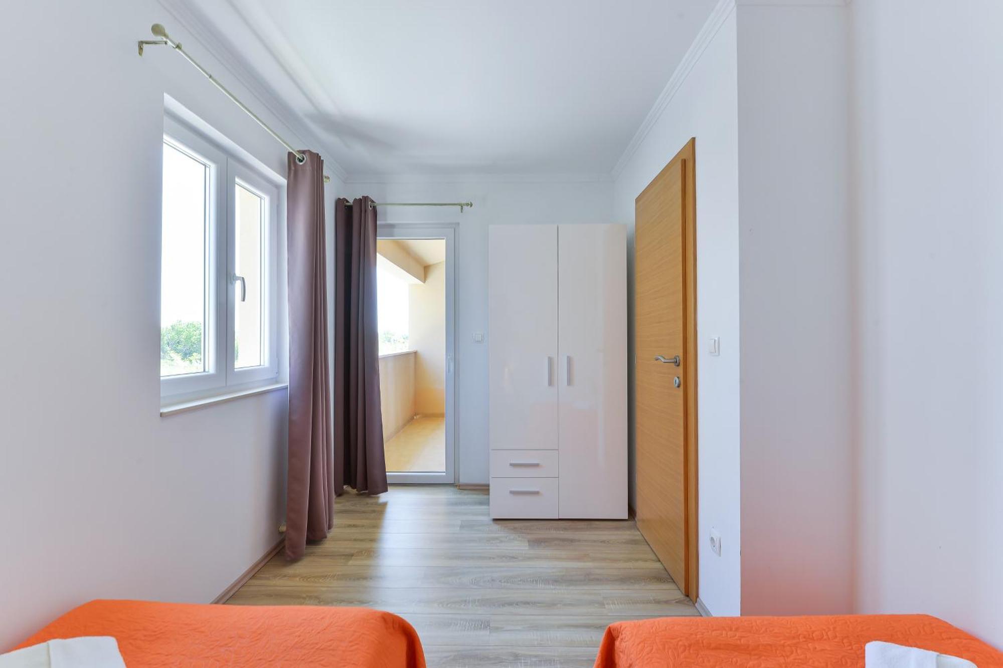 Apartments By The Sea Nin, Zadar - 13172 客房 照片